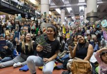 Vagón de lectores: el Subte convoca a que los usuarios compartan un viaje leyendo